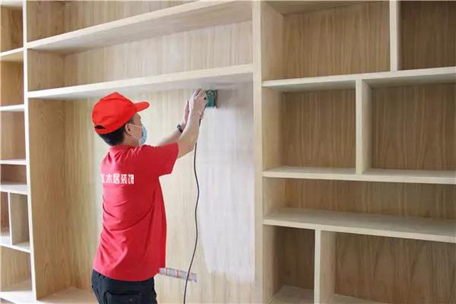 6打磨要到位，每次打磨到无亮点，但不能打磨伤角及伤面板。这样油漆后界面才光滑.jpg